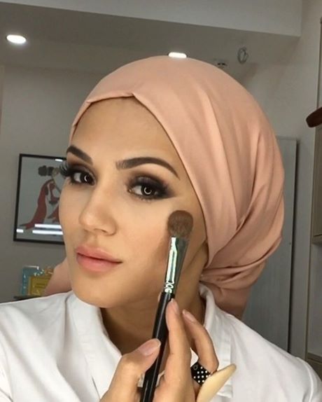 Bemutató smink untuk hidzsáb